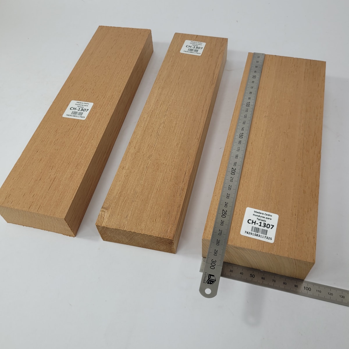 Set de 3 piezas CH-1307 de Cedro Honduras para Tallado2