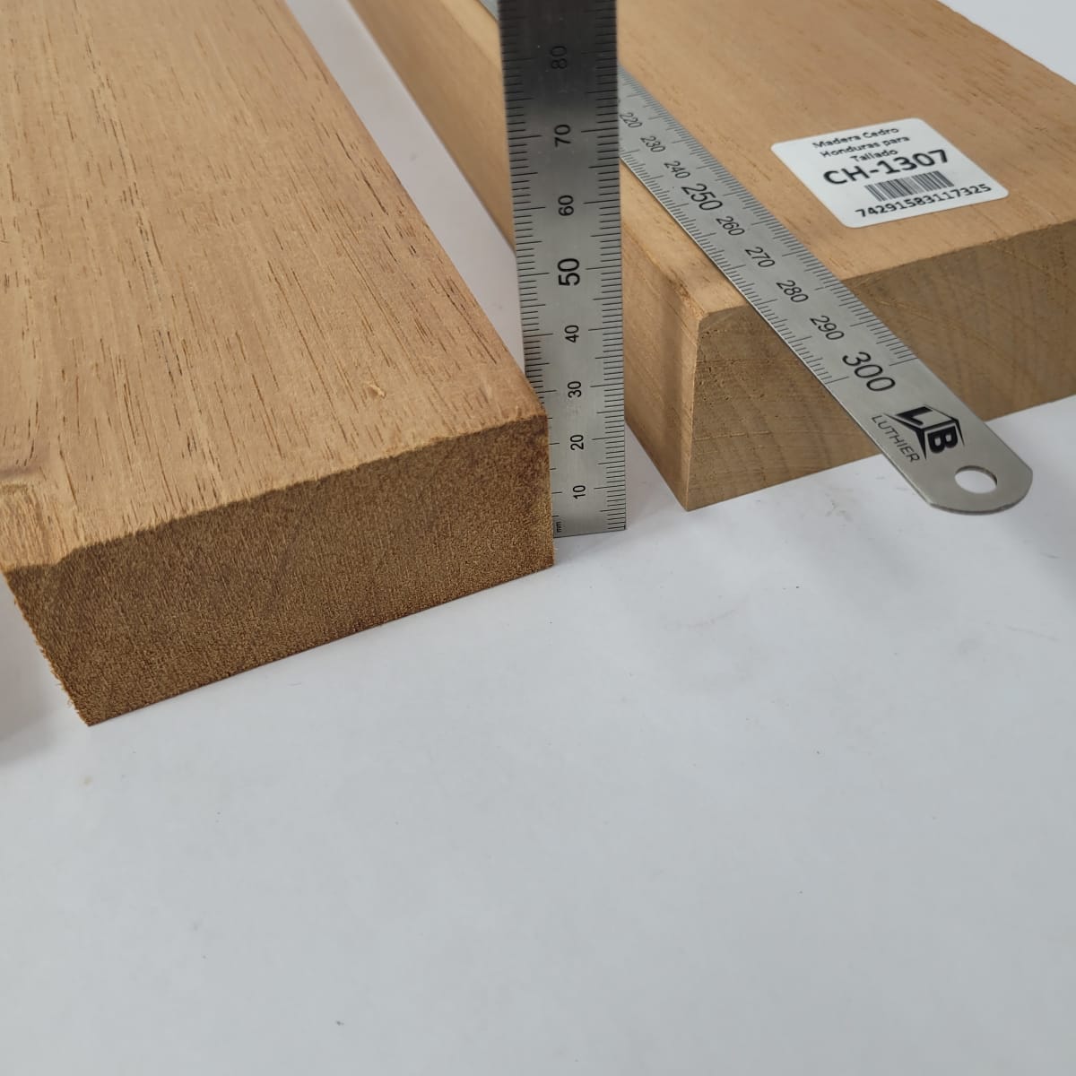 Set de 3 piezas CH-1307 de Cedro Honduras para Tallado4