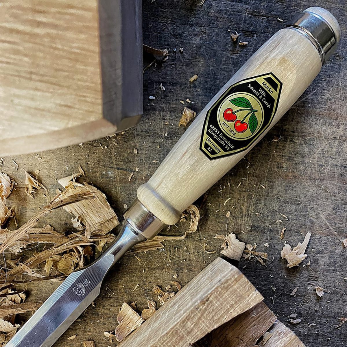 Formon Carpintero Two Cherries 1001 de 16 mm de ancho5