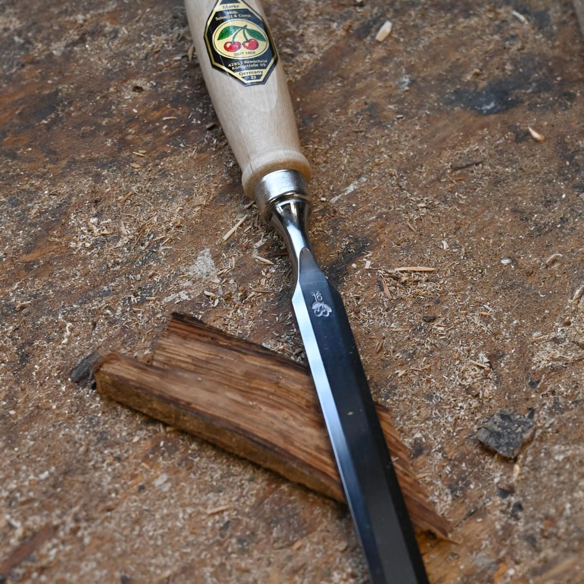 Formon Carpintero Two Cherries 1001 de 16 mm de ancho7