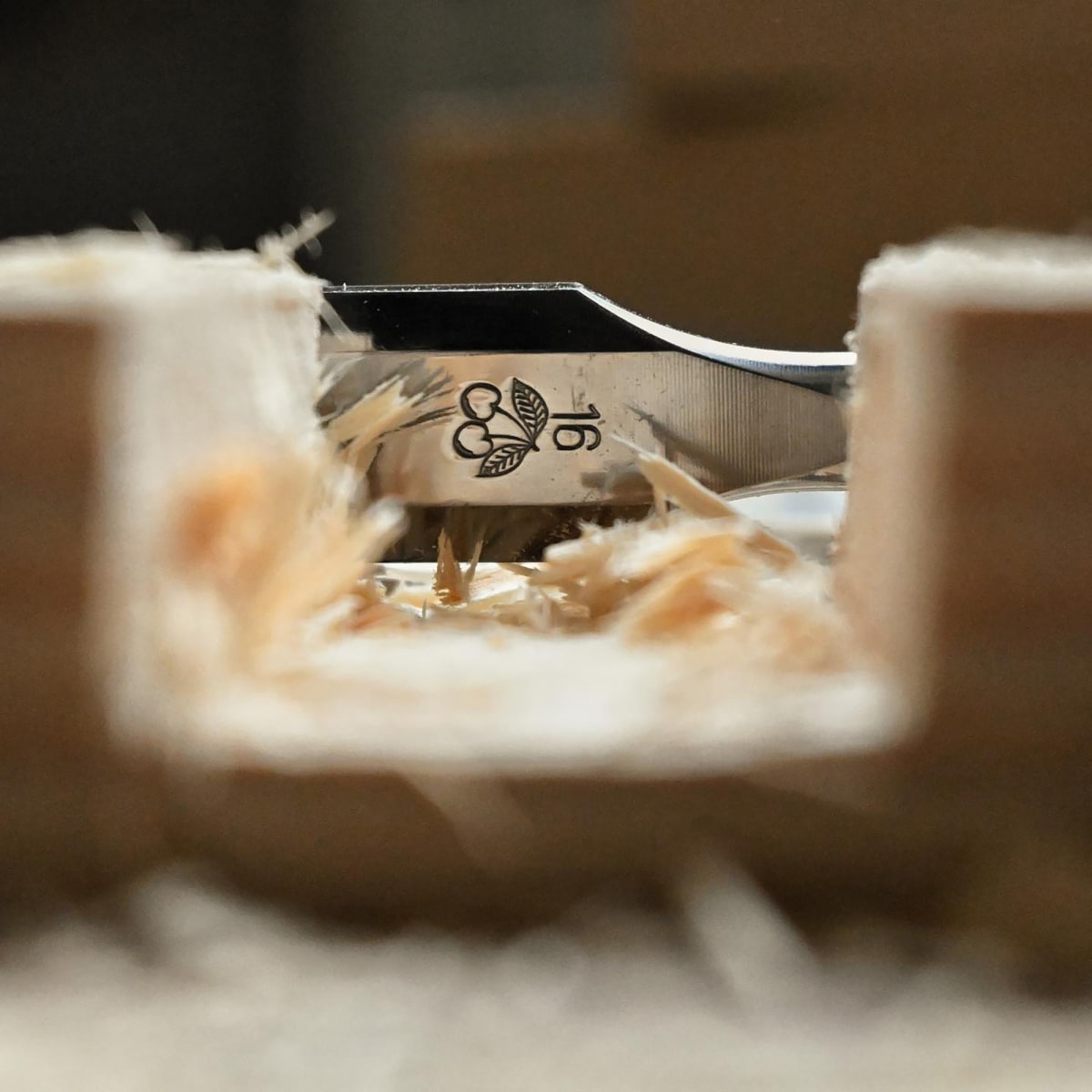 Formon Carpintero Two Cherries 1001 de 16 mm de ancho9