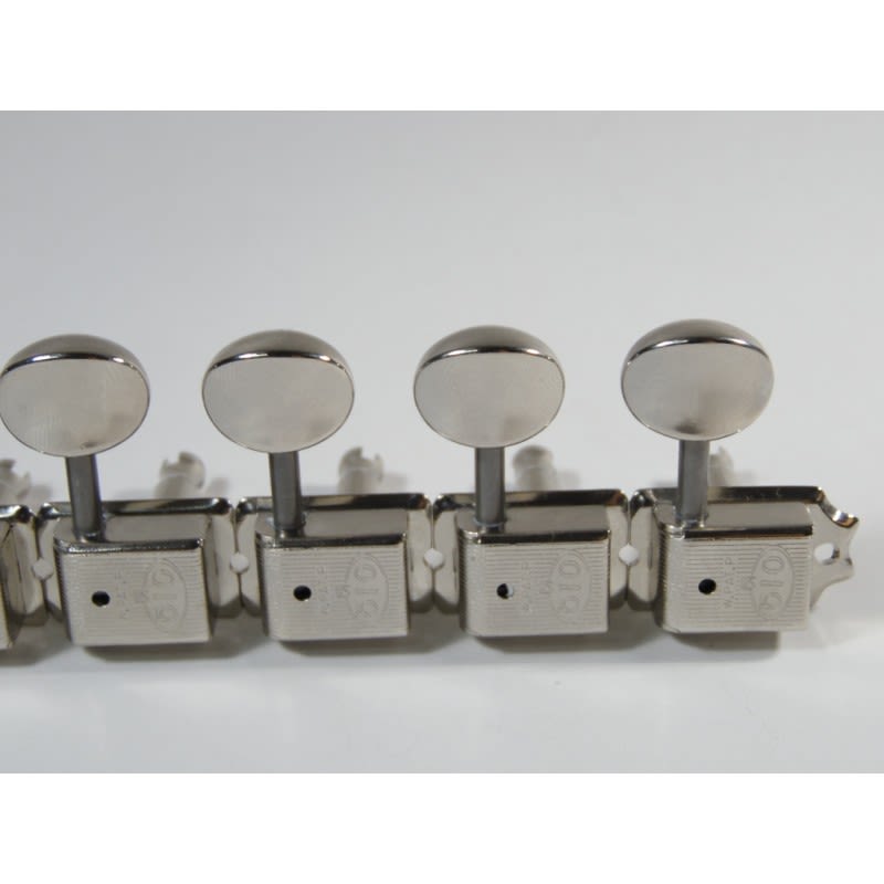 Clavijero 6L Nickel SDS510-051