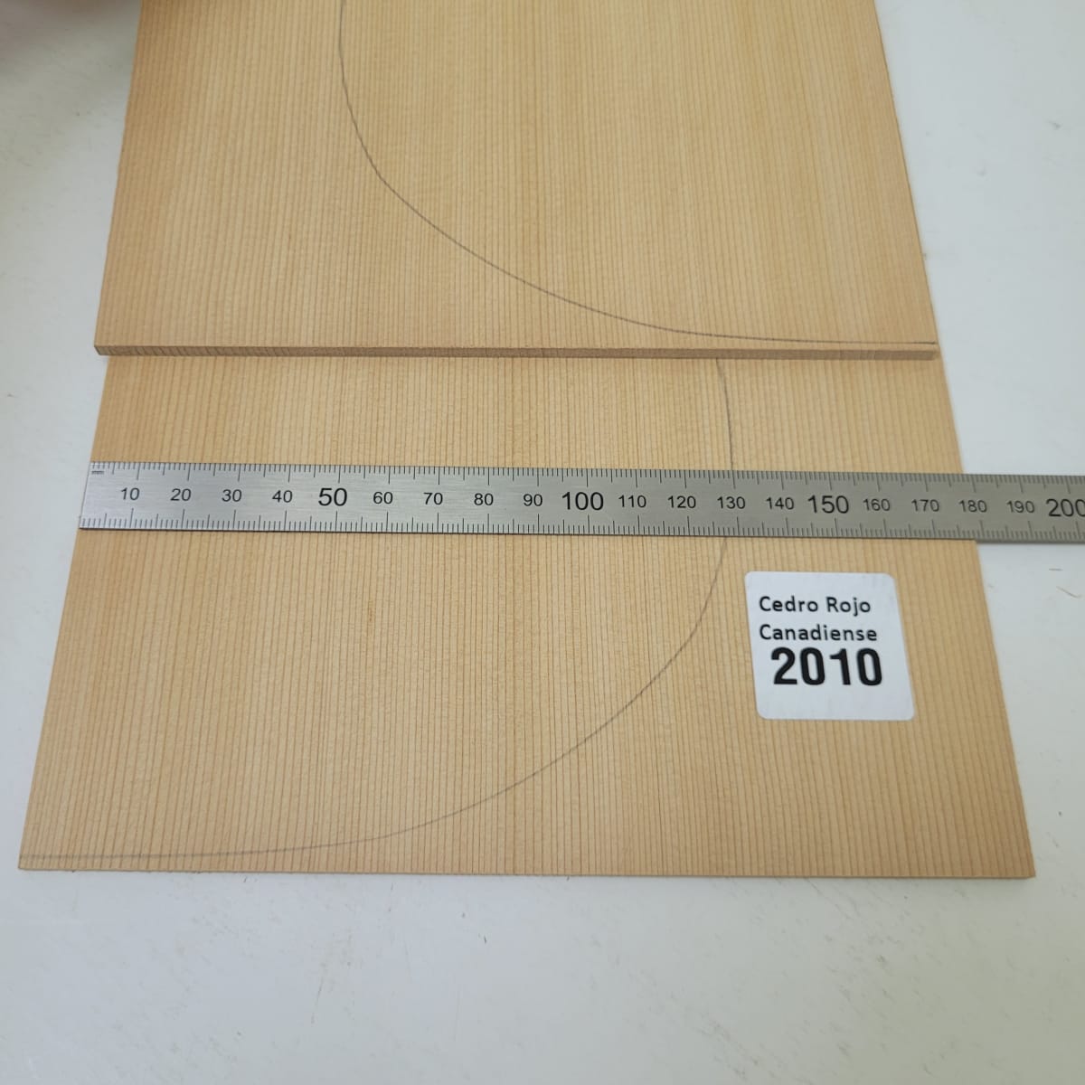 Tapa Armónica de Cedro Rojo Canadiense Ref: 2010 para Tiple Cuatro Calidad AA3