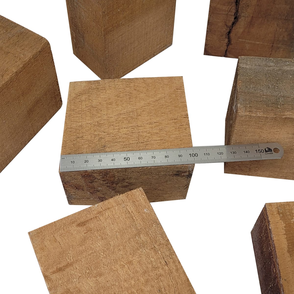Set de 9 Bloques de Cedro Hondura de 90 mm x 80 mm x 50 mm +- C/U3