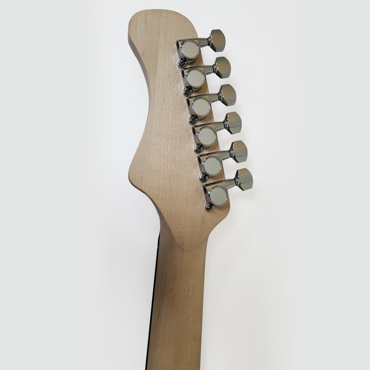 Kit LBLuthier de Guitarra Eléctrica Tipo Strato Mod: A Cap: S-S-S Hardware Gotoh® Incluido9