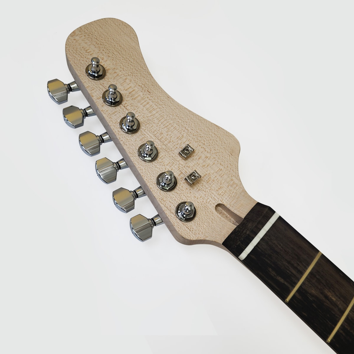 Kit LBLuthier de Guitarra Eléctrica Tipo Strato Mod: C Cap: H-S-S Hardware Gotoh® Incluido9