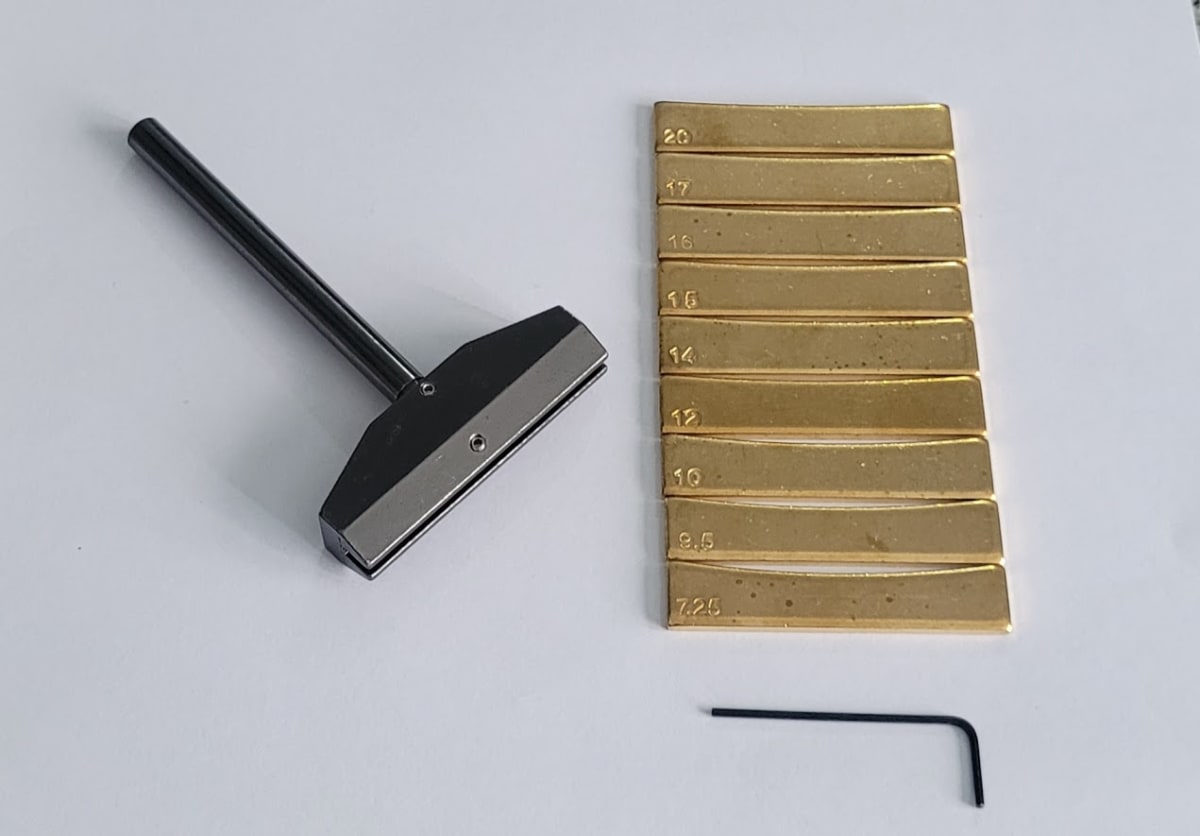 Set de 9 Insertos de Bronce con Radio para instalacion de trastes3