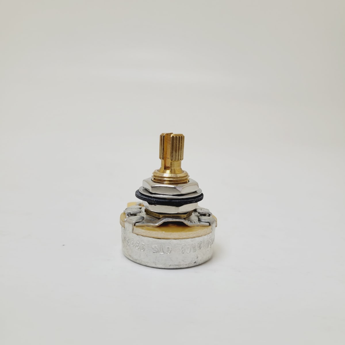 Potenciometro Grande CTS Stewmac 250K A. Vastago Corto 250K-ohm (CTS Stewmac EEUU #450S 3484) Item # 01154