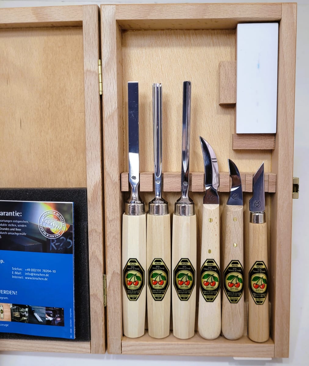 Set 3437 HK de 3 Mini Gubias 3 Cuchillos y 1 Piedra Two Cherries para Xilografia y Tallado26