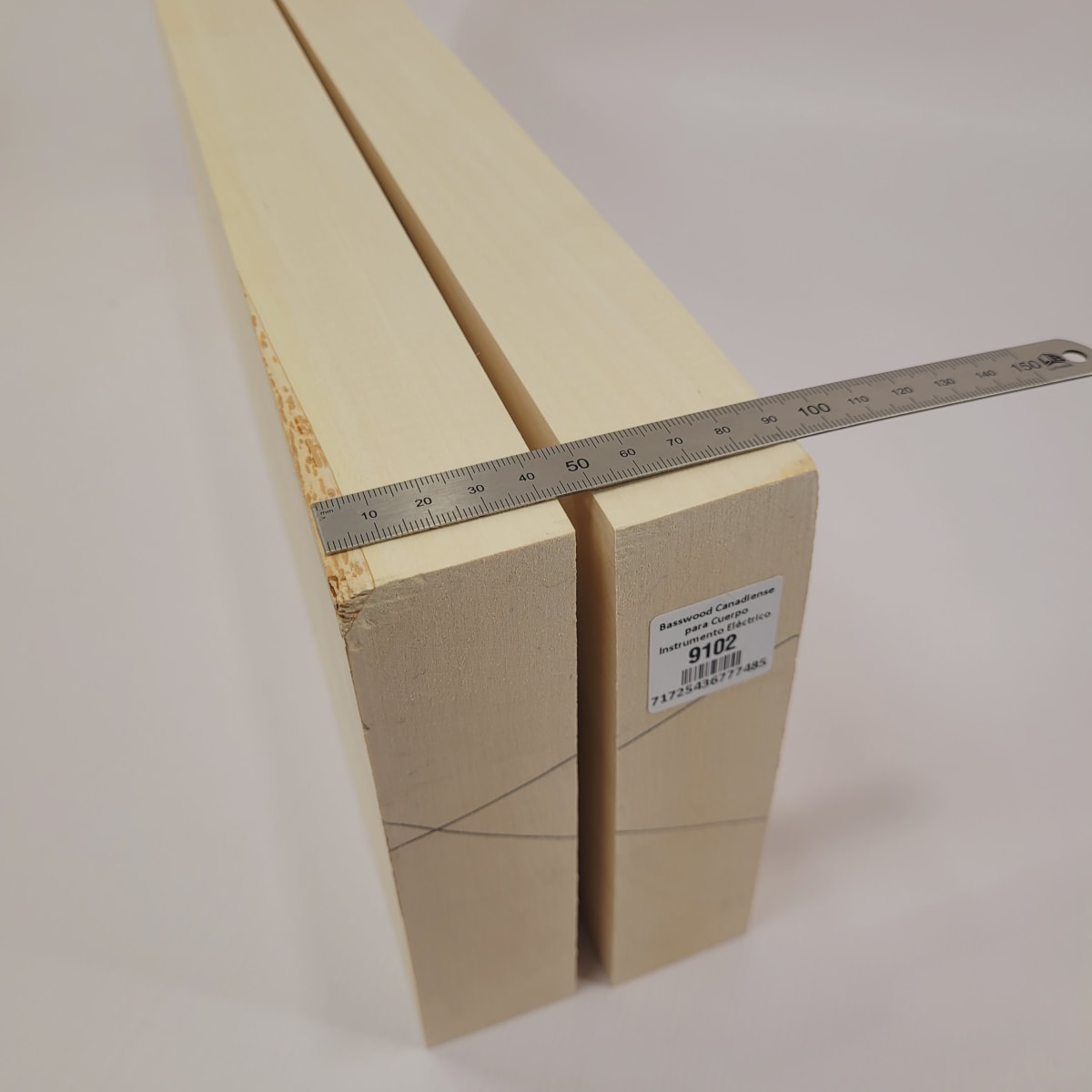 Madera Premium Basswood Canadiense para Cuerpo de Guitarras y Bajos Eléctricos # 91022