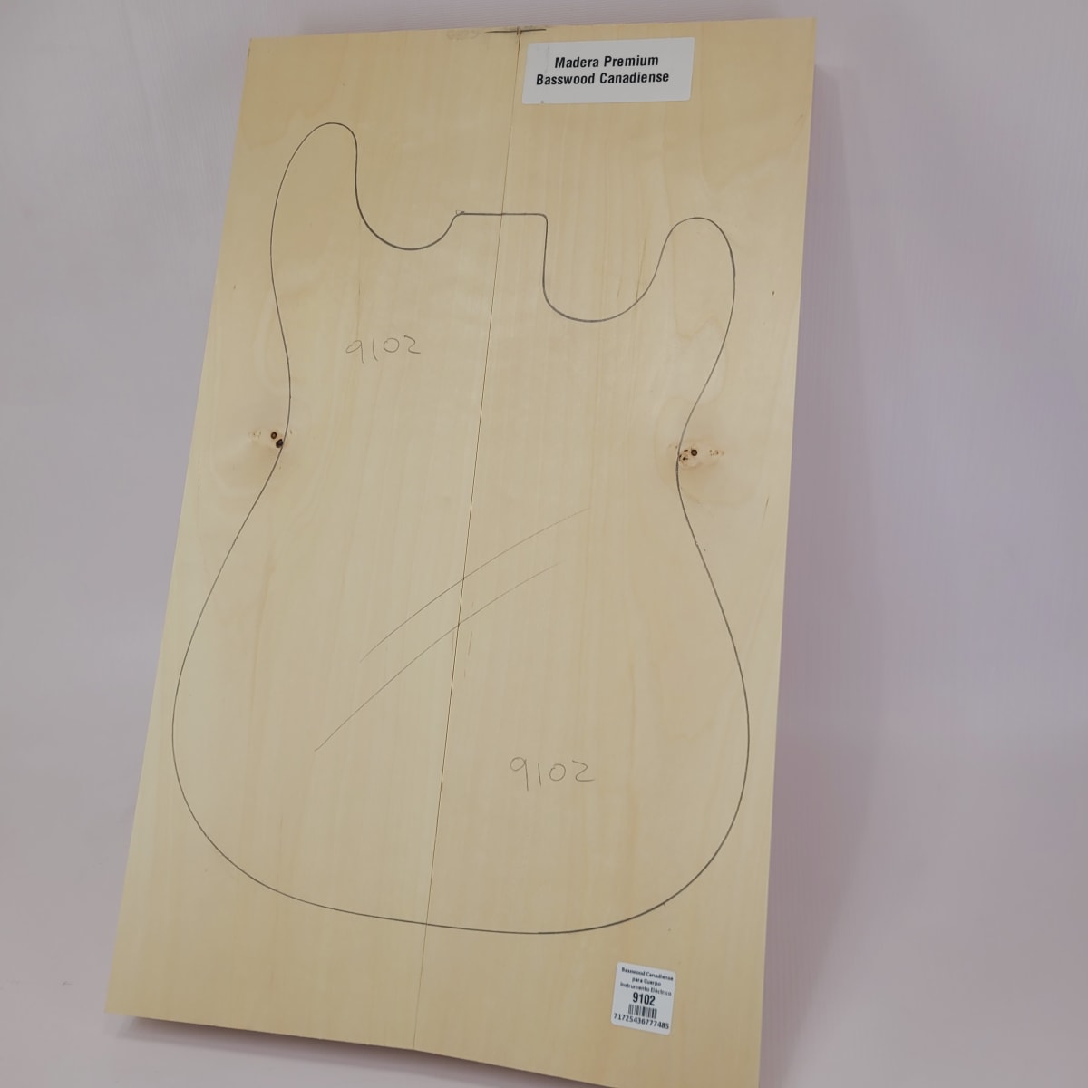 Madera Premium Basswood Canadiense para Cuerpo de Guitarras y Bajos Eléctricos # 91024