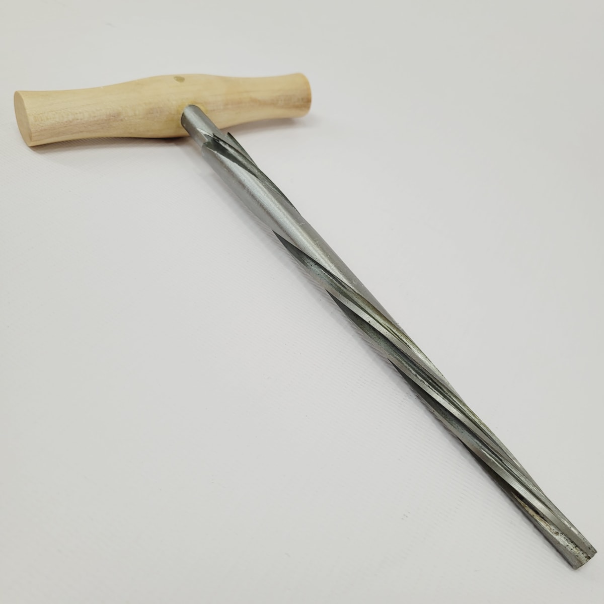 Escariador Recto tipo Espiral para Clavijas de Cello de 3/4 - 4/46