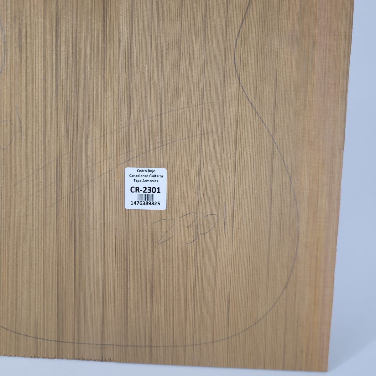 Tapa Armónica de Cedro Rojo Canadiense 2301 para Cuatro AA4