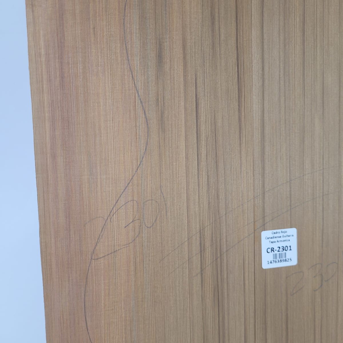 Tapa Armónica de Cedro Rojo Canadiense 2301 para Cuatro AA5