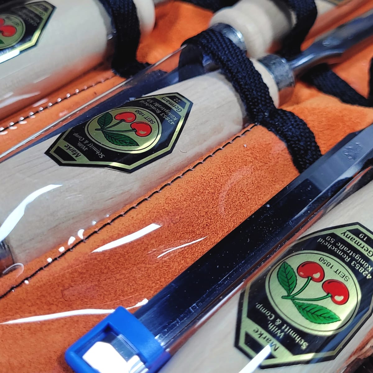 Set de 6 Formones Carpinteros y 1 Estuche de Cuero Two Cherries 1171 LRT3