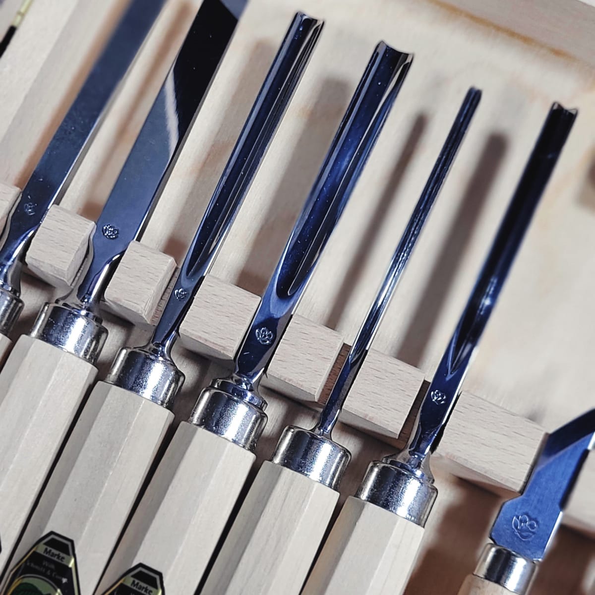 Set 3441 HK de 6 Mini Gubias 4 Cuchillos y 1 Piedra Two Cherries para Xilografia y Tallado16