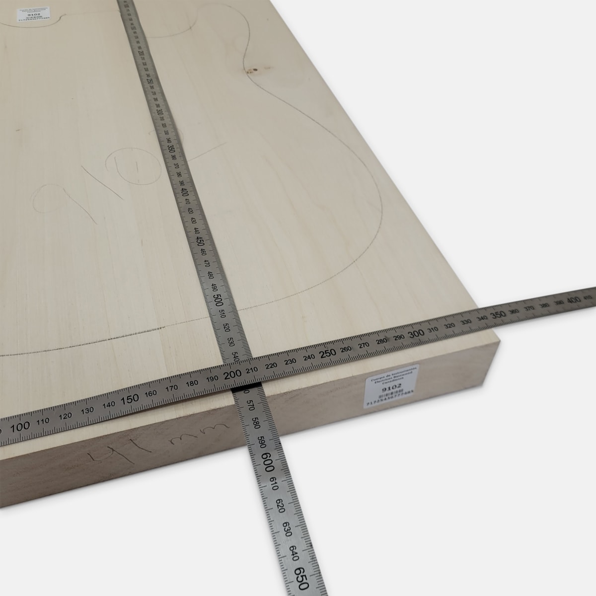 Madera Premium Basswood Canadiense para Cuerpo Ensamblado de Guitarras y Bajos Eléctricos # 91023