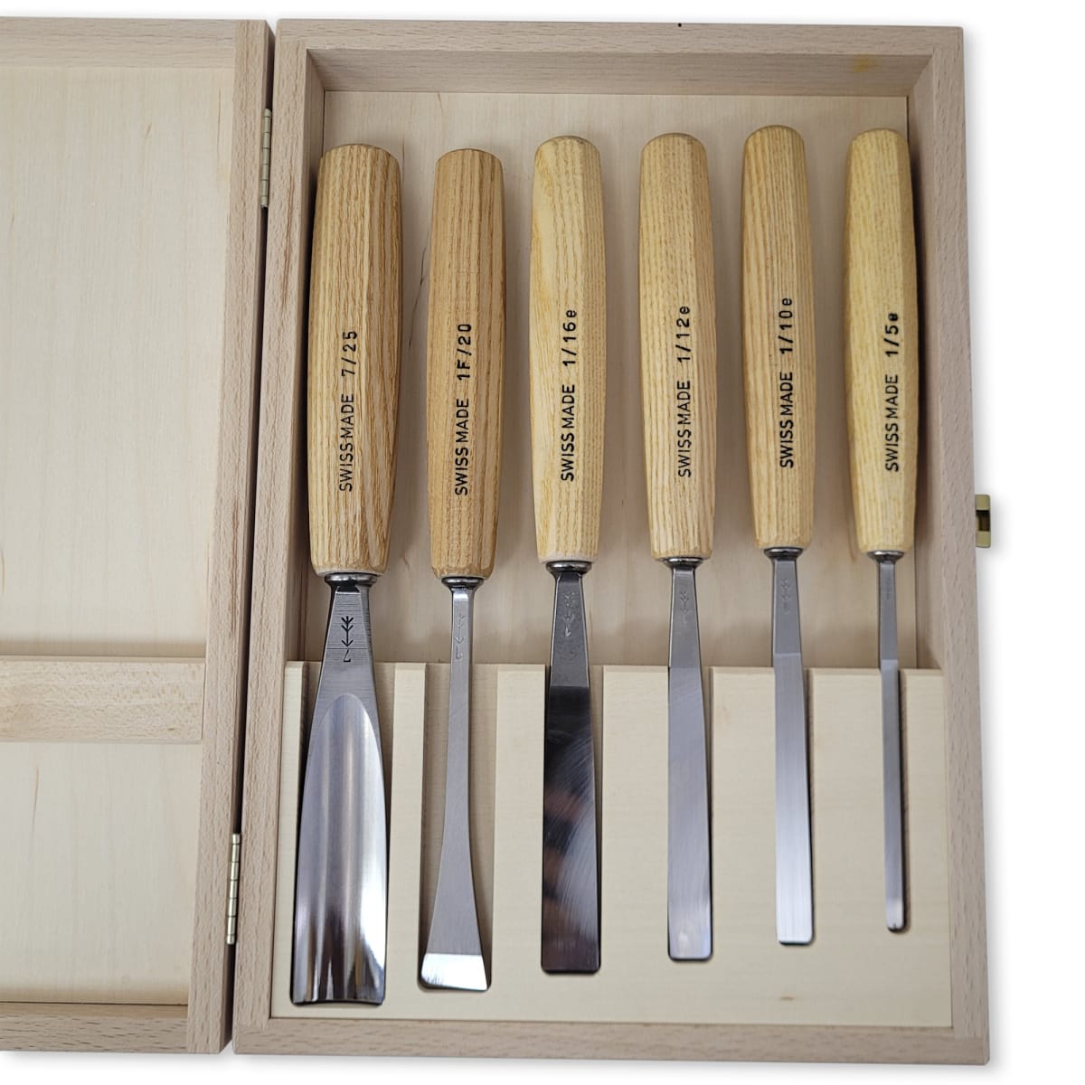 Pack de 5 Formones Rectos y 1 Gubia Semicurva Pfeil con Estuche de Madera3