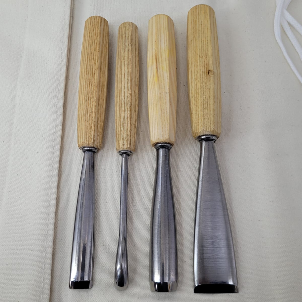 Pack de 3 Gubias Semi Curvas y 1 Gubia Semi plana Pfeil con Estuche de Lona3