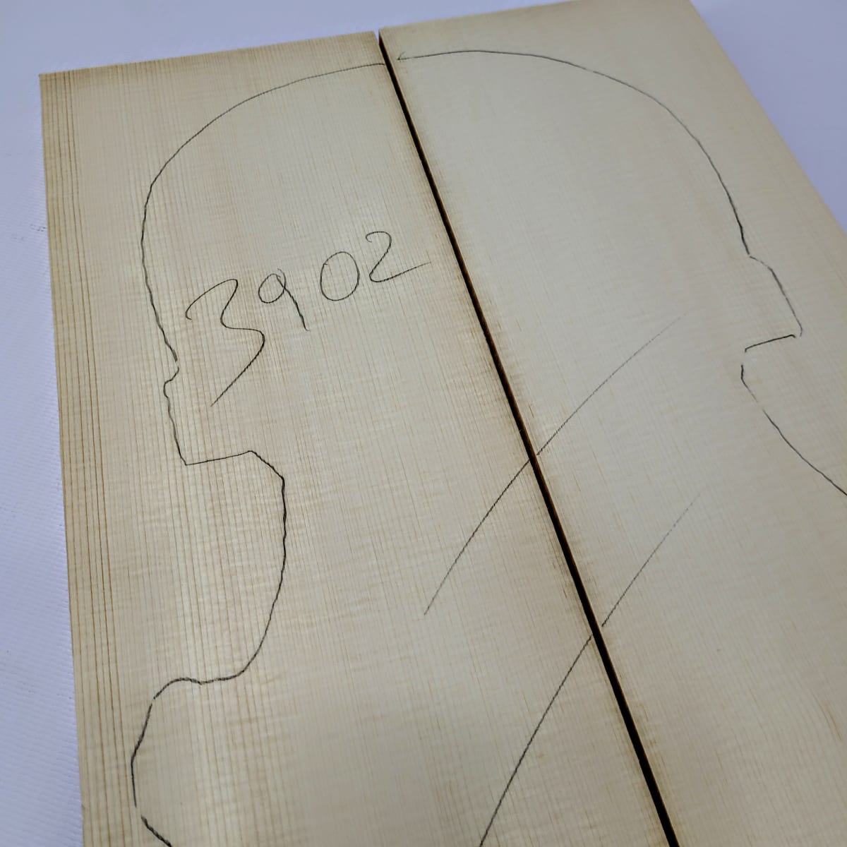 Madera para Tapa Armónica REF: 3902 para Violin de Abeto Engelmann Calidad AAA7