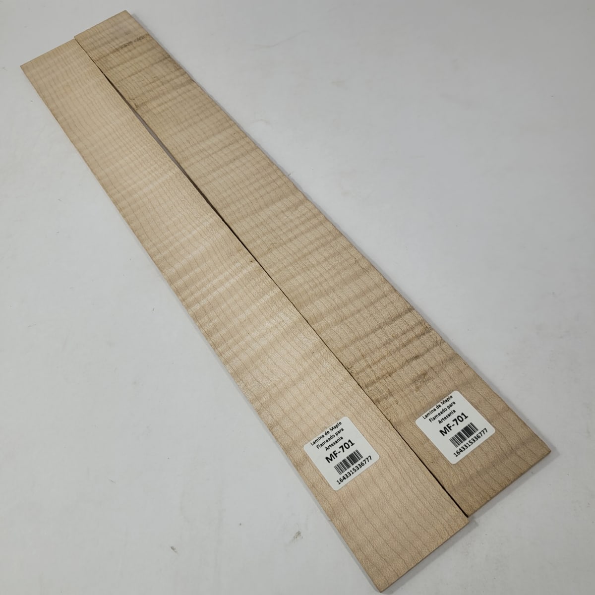 Set de 2 Laminas de Maple Flameado MF-701 para pala de Guitarra o Artesania 0