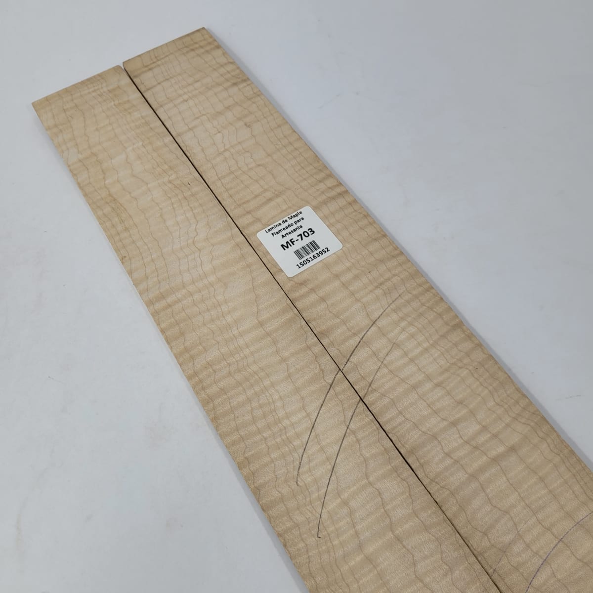 Set de 2 Laminas de Maple Flameado MF-703 para pala de Guitarra o Artesania4