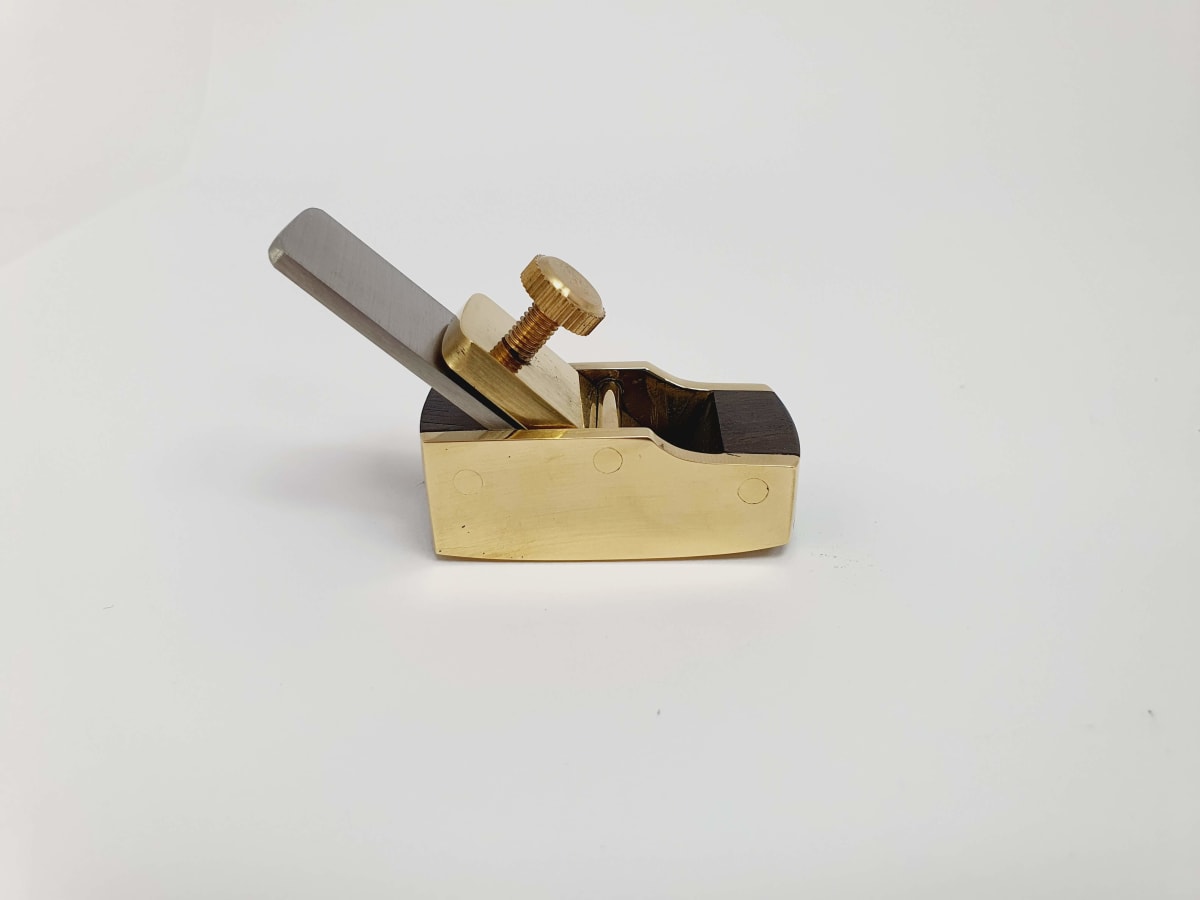 Mini Cepillo de Bronce-Ebano de 43 mm con Base Curva4