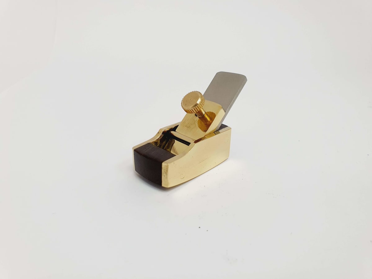 Mini Cepillo de Bronce-Ebano de 43 mm con Base Curva 0