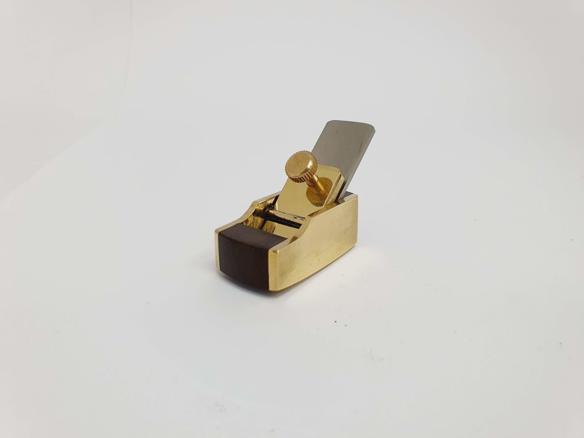 Mini Cepillo de Bronce-Ebano de 45 mm con Base Curva 0