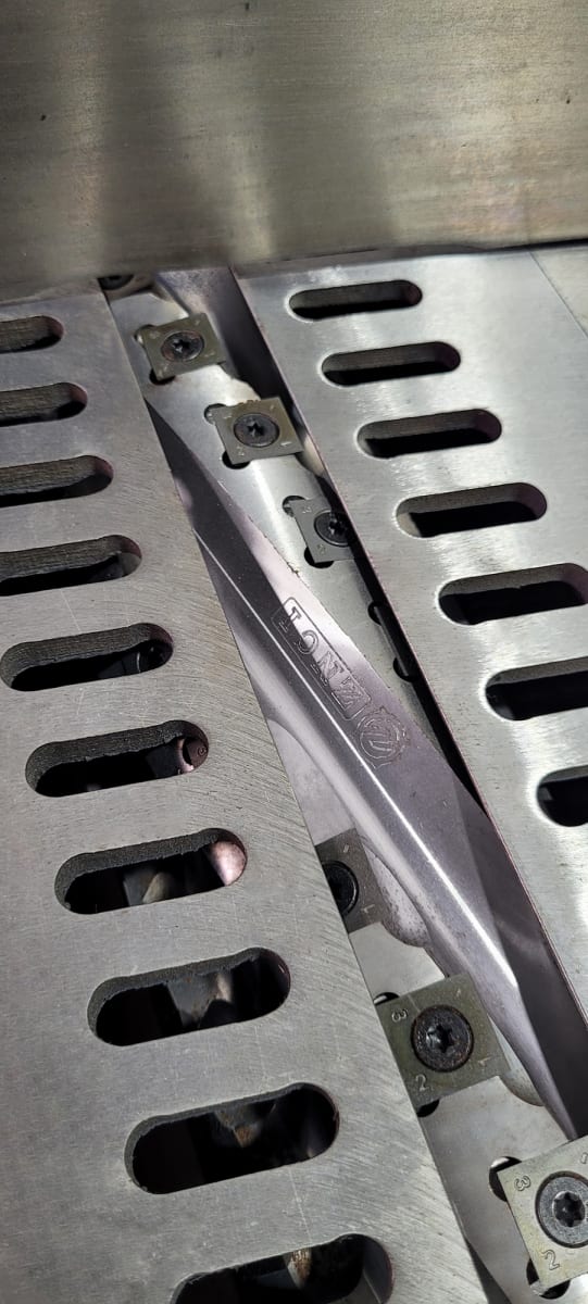 Canteadora Heavy Duty con Cabezal Helicoidal con motor de 4KW 5.5HP Monofásico 220V2