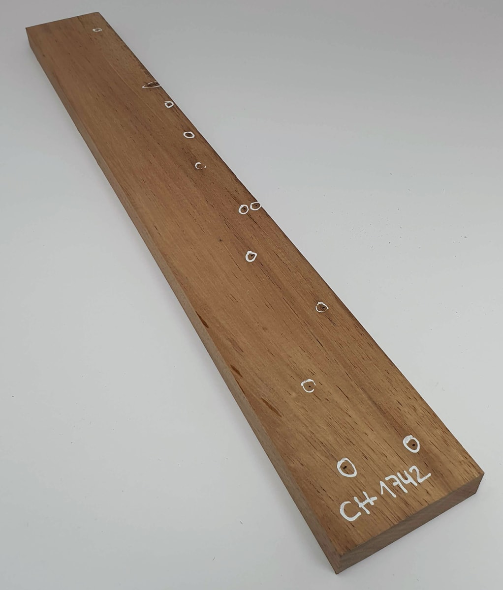 Pieza Unica REF: CH-1742 de Cedro Honduras Standard para Mastil de Guitarra 0