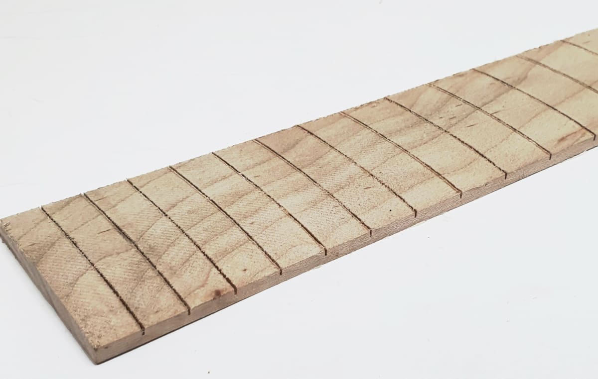 Diapason Ranurado REF: DMP-202 de Maple Economico para Bajo2