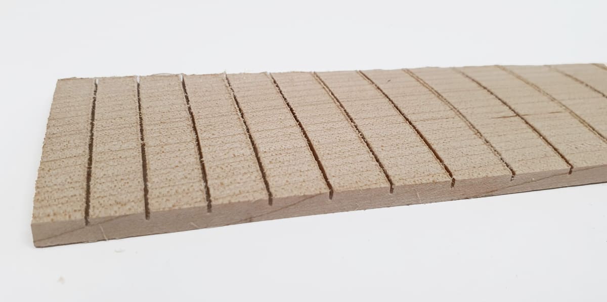 Diapason Ranurado REF: DMP-210 de Maple Especial para Guitarra3