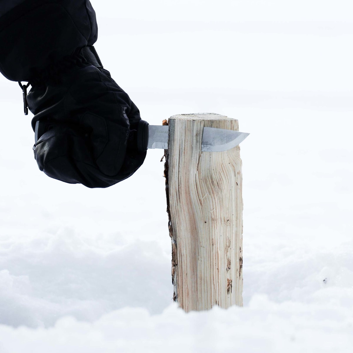 Cuchillo Garberg (S) Morakniv 13914 Acero Inoxidable con Kit de Supervivencia Black4