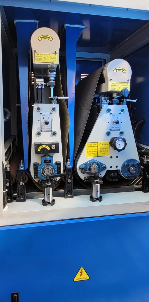 Maquina Lijadora Calibradora Industrial 630mm Ancho 220V 20.7Kw potencia, 36amp8