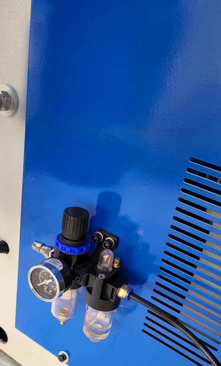 Maquina Lijadora Calibradora Industrial 630mm Ancho 220V 20.7Kw potencia, 36amp14