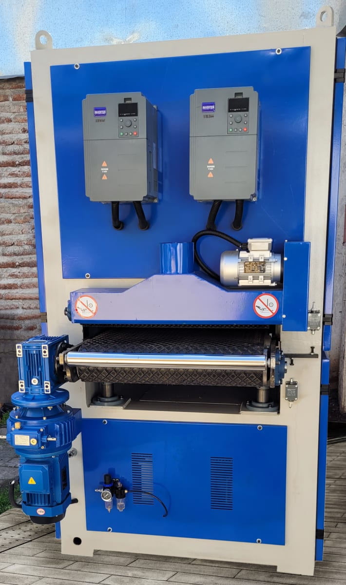 Maquina Lijadora Calibradora Industrial 630mm Ancho 220V 20.7Kw potencia, 36amp12