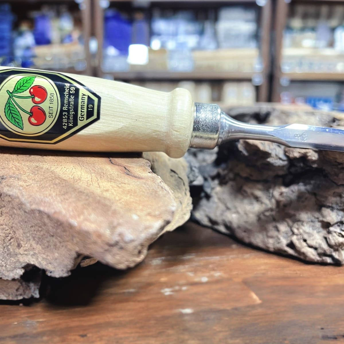 Formon Carpintero Two Cherries 1001 de 8 mm de ancho2