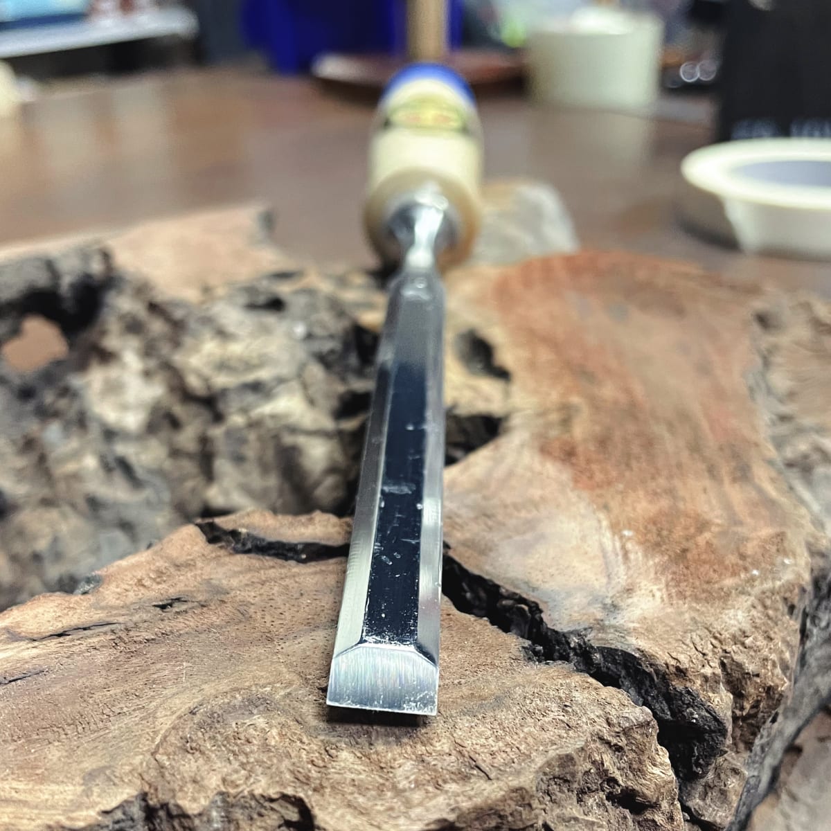 Formon Carpintero Two Cherries 1001 de 10 mm de ancho3