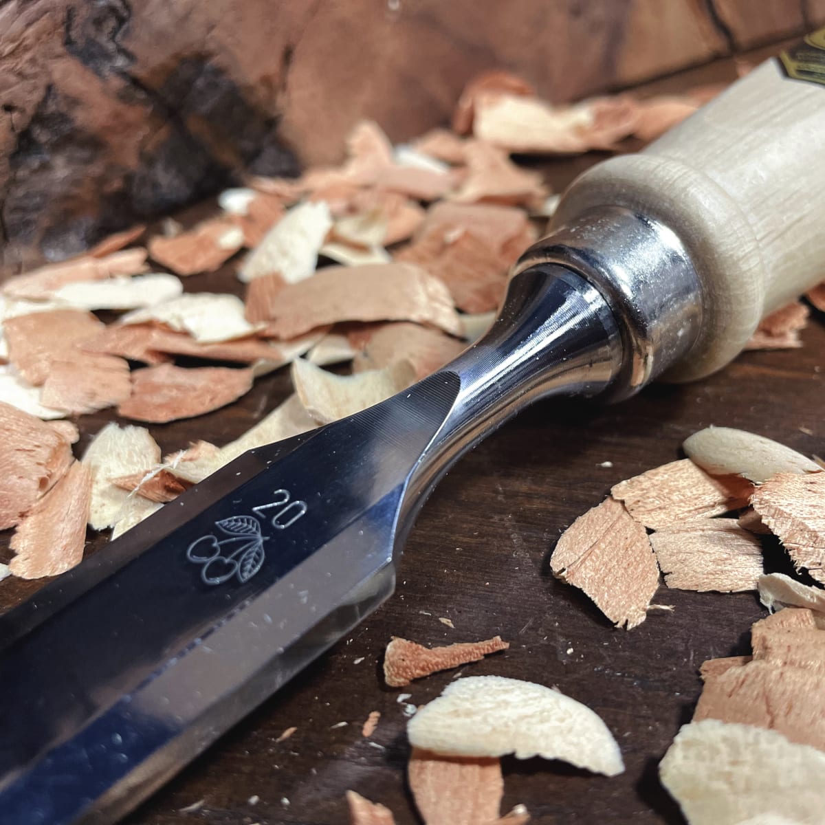 Formon Carpintero Two Cherries 1001 de 20 mm de ancho15