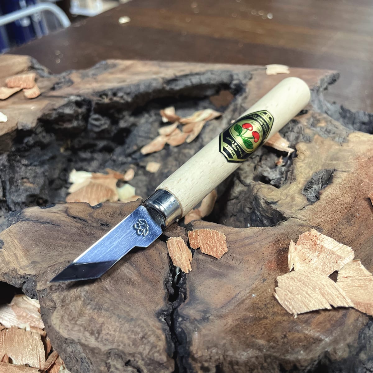 Cuchillo Two Cherries 3356 para Tallado de Madera2