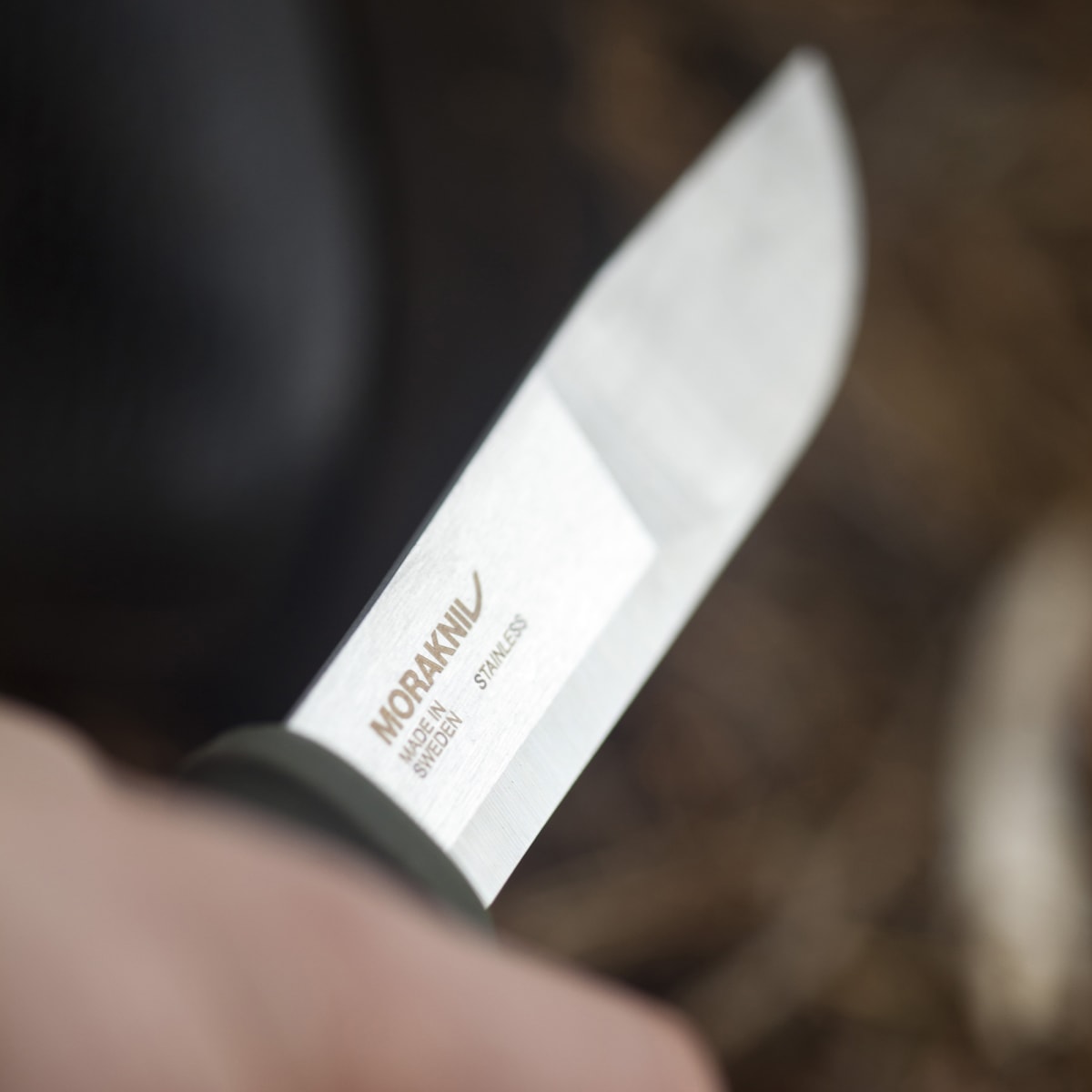 Cuchillo Morakniv Kansbol 12645 (S) Acero Inoxidable con Soporte Múltiple Green6