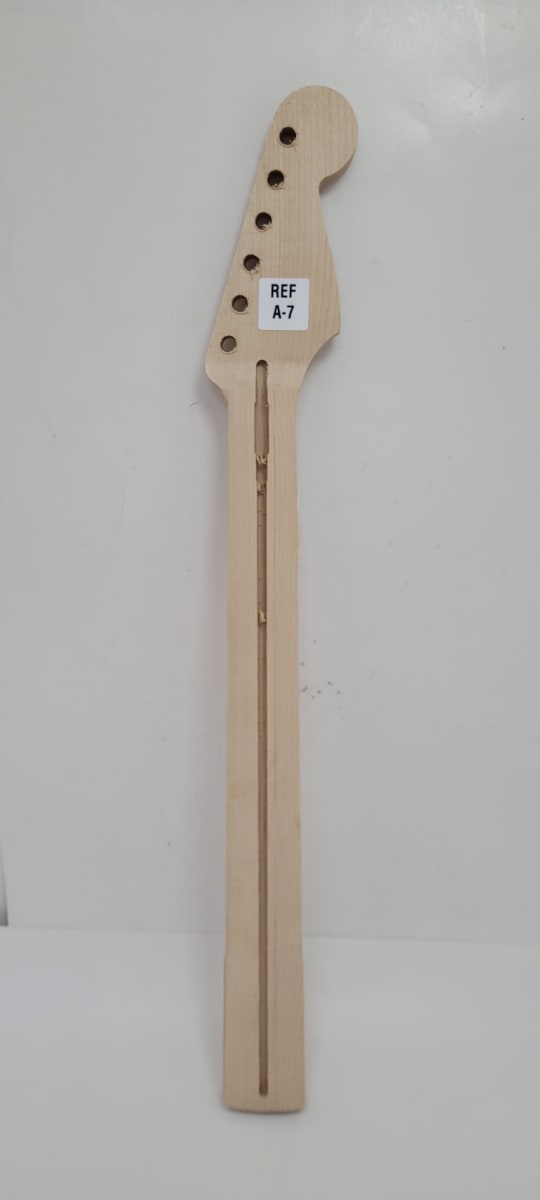 Mastil LB Luthier A-7 Tipo Strato Semi Elaborado de Maple Canadiense Especial7