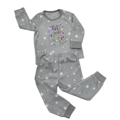 PIJAMA POLAR NIÑA ESTRELLAS I22MPJ-04 GRIS1