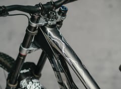 Protector Cuadro Pro Full Lightning Blue