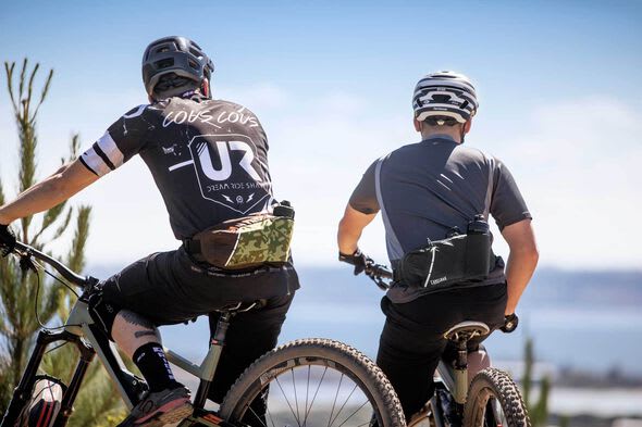 Podium Flow Belt 21oz, Plum/Black Palms3