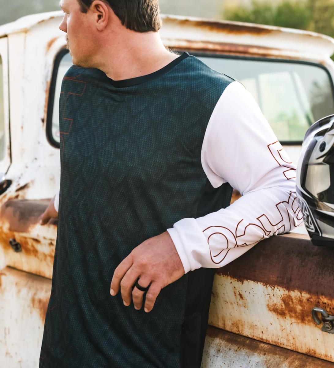 Jersey Hombre Gravity Kyle Strait Signature Edition2