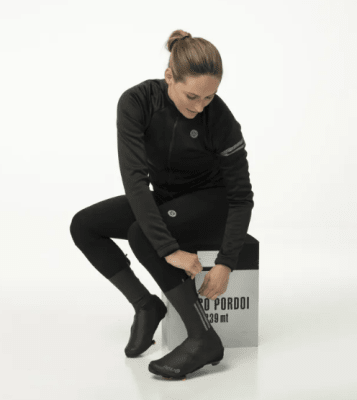 AGU CUBRECALZADO RACE DAY ZIP BLACK