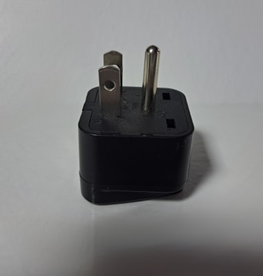 ADAPTADOR ENCHUFE 220 A 110