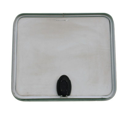 PUERTA DE BODEGA, 25X29 PULGADAS, BLANCA, BORDE BLANCO,  CHAPA NEGRA